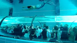 Cea mai adâncă PISCINĂ din lume: Cum arată bazinul de 40 de metri cu apă termală - FOTO, VIDEO