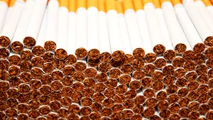 Ţinta de DEFICIT ar fi depăşită dacă industria tutunului nu şi-ar plăti DOUĂ LUNI taxele