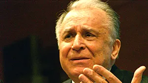 Iliescu: Noi, sărăntocii UE, am ajuns să finanţăm Uniunea