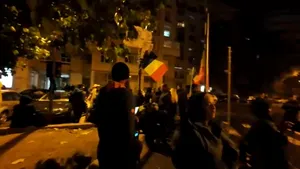 Aproximativ 200 de susținători ai lui Călin Georgescu, din nou la Arestul Central. „Căline, Căline, Iisus este cu tine”