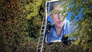 România intră astăzi, 11 noiembrie, în CAMPANIA electorală pentru alegerea noului Parlament. Ce se schimbă? Revine votul pe liste 