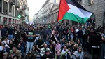 Părinți în lacrimi la poliție. Cine sunt tinerii reținuți după violențele de la Milano