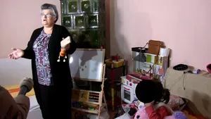 Un nou caz „Sorina”, la Caraş-Severin: Preluarea unei fetiţe de la asistentul maternal, suspendată momentan