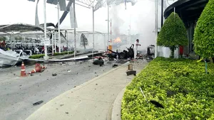 Cel puţin 60 de persoane au fost rănite în urma unui atac cu maşină-capcană, în Thailanda, într-o zonă frecventată de turiştii străini