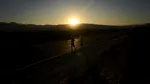 Un alergător de 66 de ani a parcurs 217 de kilometri prin unul dintre cele mai fierbinţi locuri de pe Terra