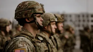 Trump joacă cartea forței. Peste 17.000 de soldați americani la porțile Iranului