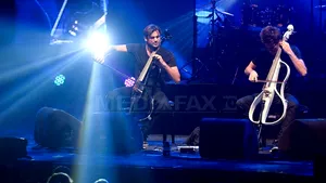 Duoul 2Cellos va concerta pentru a doua oară în România, pe 6 decembrie - VIDEO