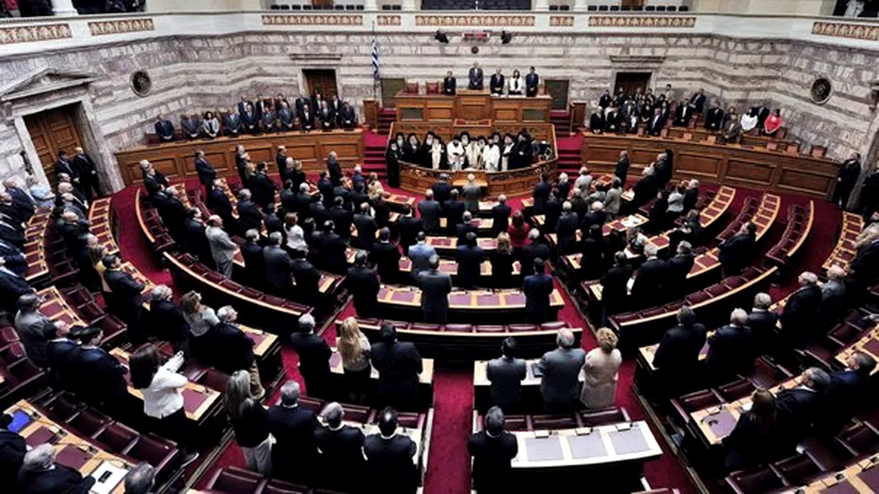 ALEGERI ANTICIPATE în Grecia, după ce deputaţii nu au reuşit să aleagă un preşedinte