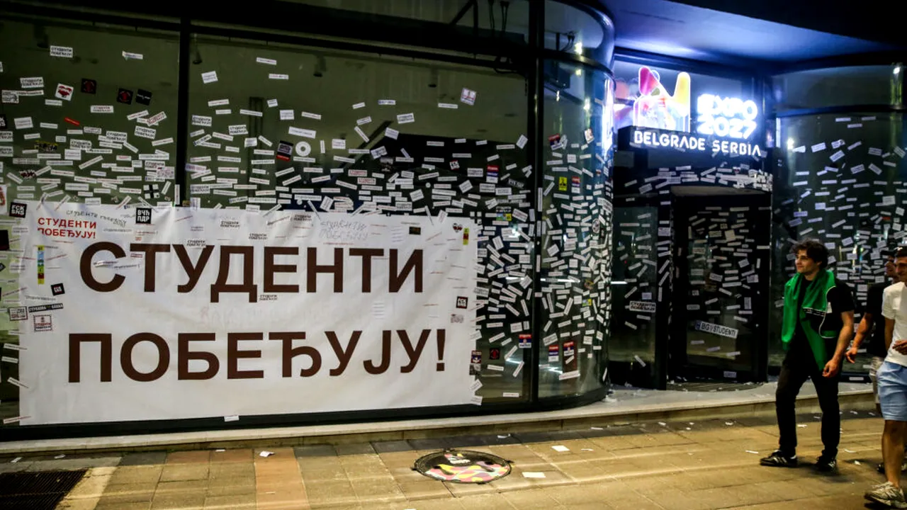 Alertă de călătorie pentru românii care merg în Serbia. MAE avertizează asupra protestelor din Belgrad și alte două orașe