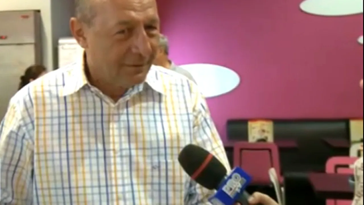 Băsescu nu merge la lansarea candidaţilor PDL. Ce declaraţii a făcut preşedintele la ieşirea dintr-un hipermarket - VIDEO