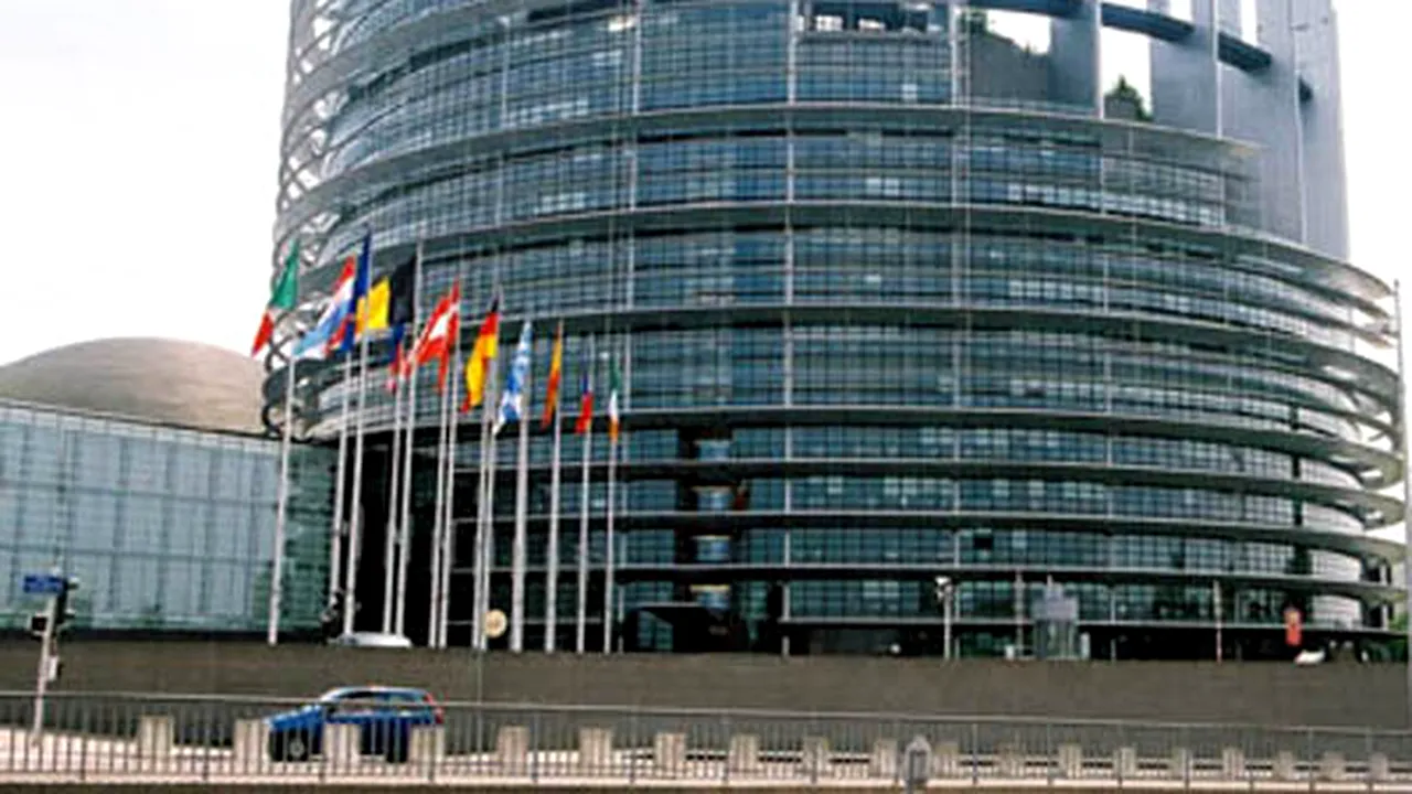 ALEGERILE EUROPARLAMENTARE 2014: Distanţa se reduce între conservatori şi socialişti în alegerile europene