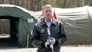 COMENTARIU Lelia Munteanu: Şedinţa CSAT - la mare distanţare şi pe repede înainte