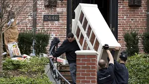 VIDEO Cuplul OBAMA a cumpărat vila de peste opt milioane de dolari în care s-au mutat după plecarea de la Casa Albă. Imagini inedite din INTERIORUL locuinţei 