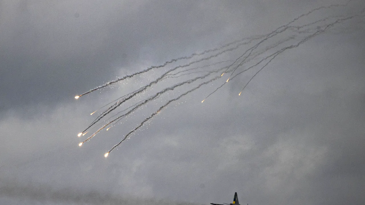 Războiul din Ucraina, ziua 256. Lupte intense în mai multe regiuni ale Ucrainei. Sute de recruţi ruşi au fost ucişi în regiunea Luhansk. Kievul va evacua toţi civilii în caz de pană totală de curent. Forţele ruseşti îşi intensifică loviturile în estul Ucrainei