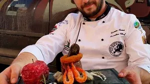 REPORTAJ - Meniu tradiţional de Paşte reinterpretat: Miel cu sos de fructe, foie gras cu jeleu de afine - FOTO