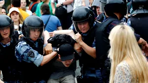 MEDIAFAX FOTO | Imaginile care au marcat săptămâna 7 - 15 iunie 2019: semnarea pactului de la Cotroceni, audierile de la Secţia Specială împiedicate cu vopsea roşie, golul lui Keseru 