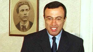 Fostul preşedinte bulgar, Petăr Stoianov, amendat pentru pălmuirea unui jurnalist
