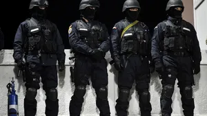 Bătaie între suporterii stelişti şi cei dinamovişti la un meci de rugby. 20 de fani, duşi la audieri