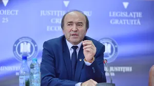 Tudorel Toader: Numele membrilor comisiei de inventariere a arhivei SIPA nu sunt de interes public