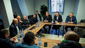 Bogdan Ivan s-a întâlnit cu reprezentanții angajaților Complexului Energetic Oltenia cu contracte pe durată determinată