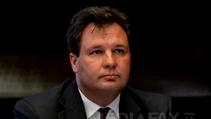 CONFERINŢA MEDIAFAX - Uniunea Transportatorilor Rutieri: Miniştrii vin şi pleacă cu o viteză fantastică. Când învaţă de unde se ia liftul, sunt schimbaţi