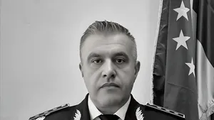 Nicușor Dan a acordat post-mortem gradul de chestor șefului IPJ Dolj, care a murit la birou