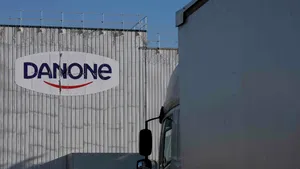 Danone a cumpărat un producător american de formule organice pe bază de plante