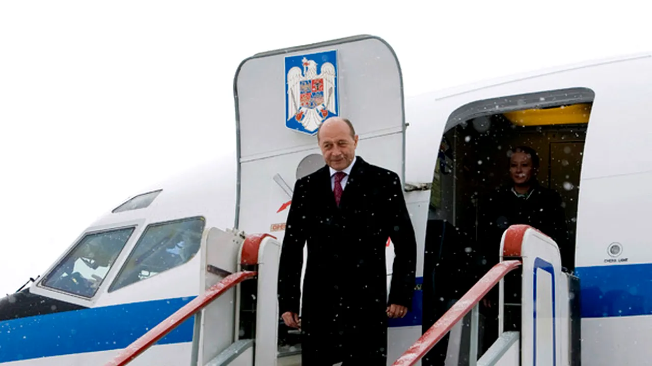 Constantinescu: Aeronava lui Băsescu, folosită şi de Ceauşescu, şi la transport de miei