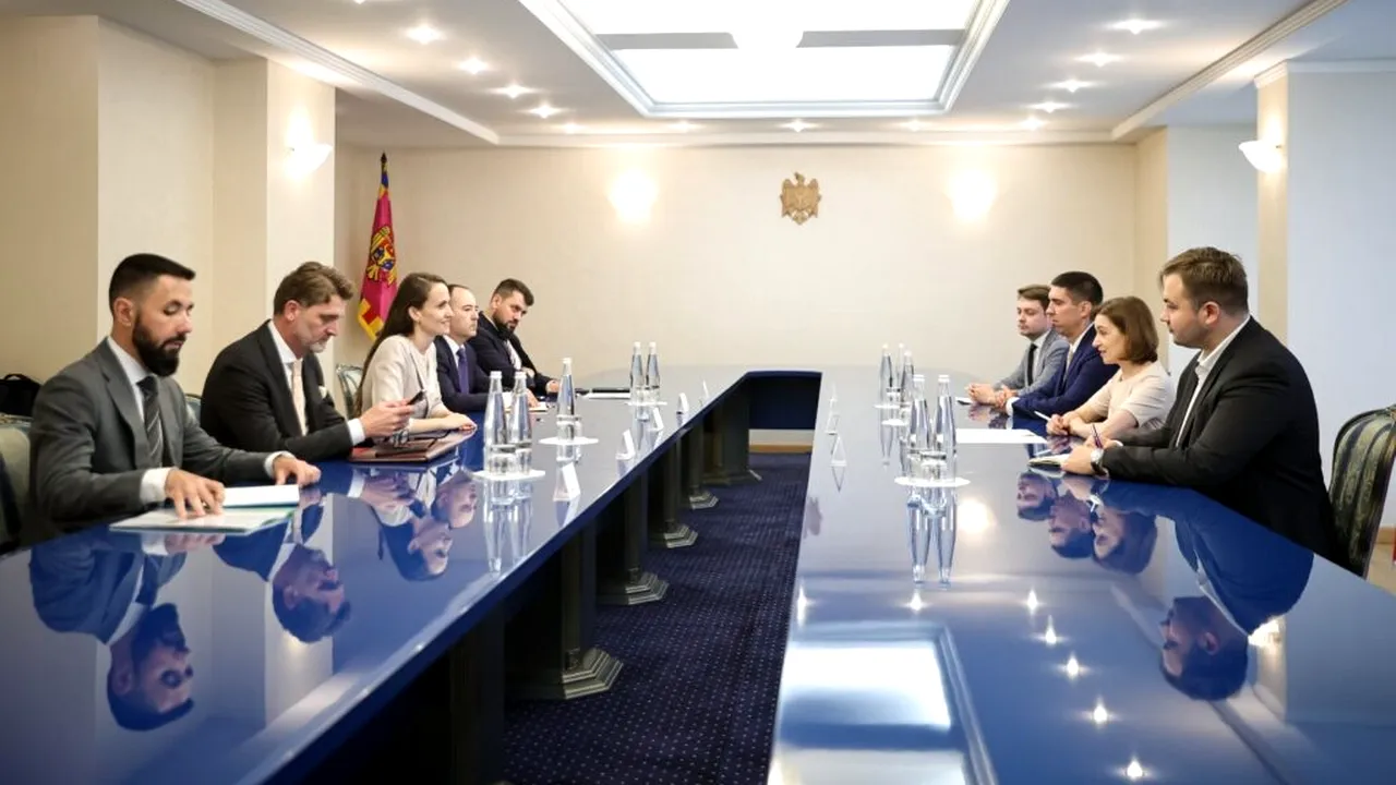 Oana Țoiu, prima vizită oficială la Chișinău: s-a întâlnit cu Maia Sandu și alți oficiali