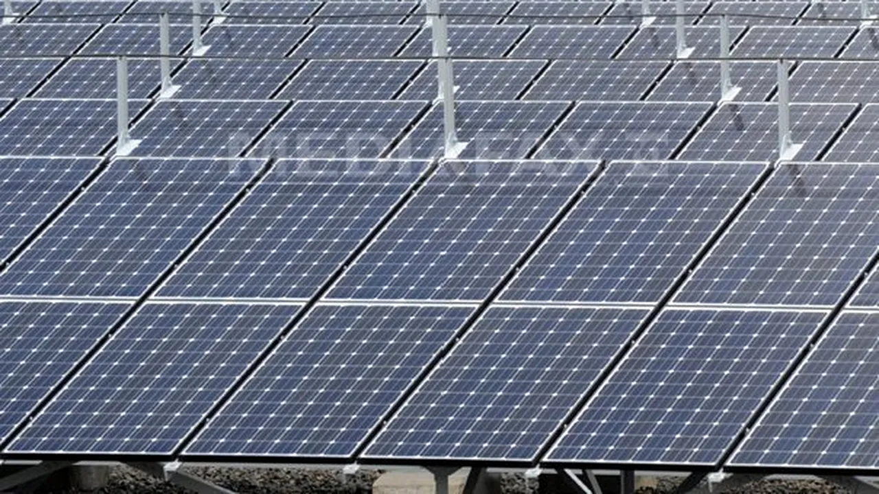 Asociaţia Română a Industriei Fotovoltaice: Dacă se schimbă legea energiei, România va pierde investiţii de 4 miliarde de euro în regenerabile