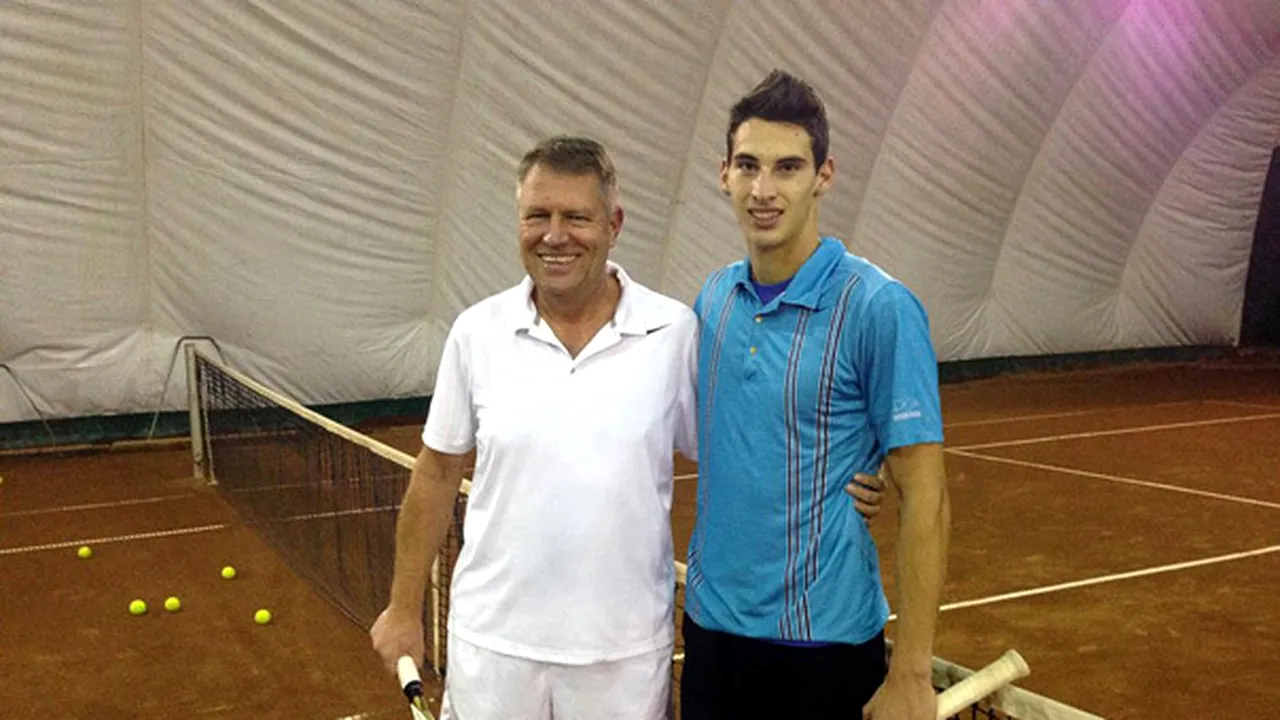 Klaus Iohannis a jucat tenis la un club din Sibiu, alături de tenismenul Victor Cornea