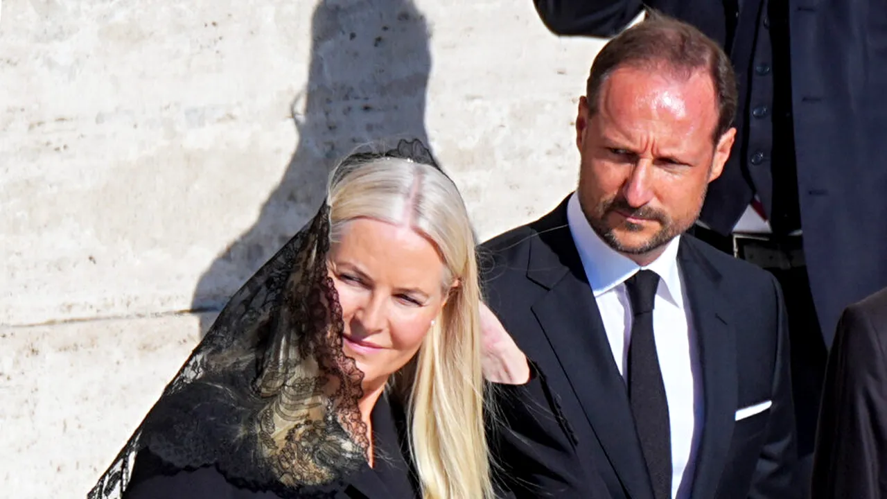 Prințesa moștenitoare a Norvegiei își cere scuze față de membrii familiei regale pentru contactele sale cu Epstein
