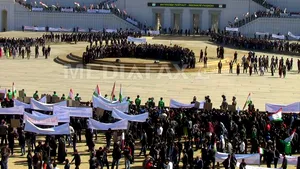 Criticile la adresa autorităţilor vor fi considerate un 