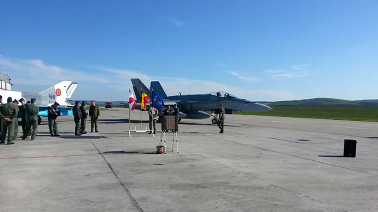 Exerciţii româno-canadiene la Baza 71 Aeriană Câmpia Turzii - FOTO