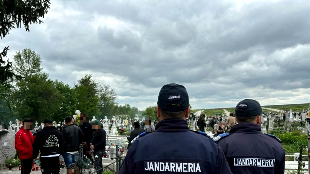 Botoşăneni amendaţi pentru că au făcut picnic în cimitir de Paştele Blajinilor