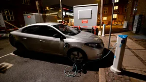 10.000 euro de la stat ca să-ţi iei maşina electrică nouă. Câte vouchere au cerut românii într-o jumătate de an