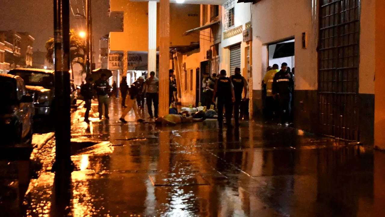 Atac armat în Ecuador. Cel puţin 10 persoane au murit 