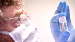 COVID-19 poate dubla riscul de atac de cord şi accident vascular cerebral la 3 ani după infecţie