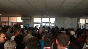 Doi angajaţi ai Serviciului Permise, sancţionaţi cu o mustrare scrisă pentru favorizarea lui Călin Popescu Tăriceanu