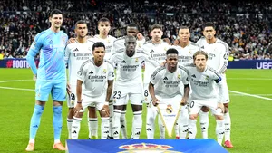 Cele mai bogate cluburi de fotbal: Real Madrid depăşeşte pragul de 1 miliard de euro în venituri