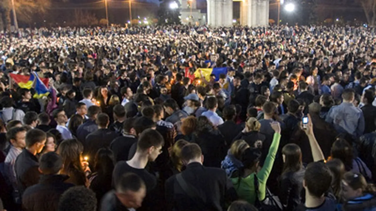 Sute de persoane, aduse cu autocare la Chişinău pentru protestele de vineri