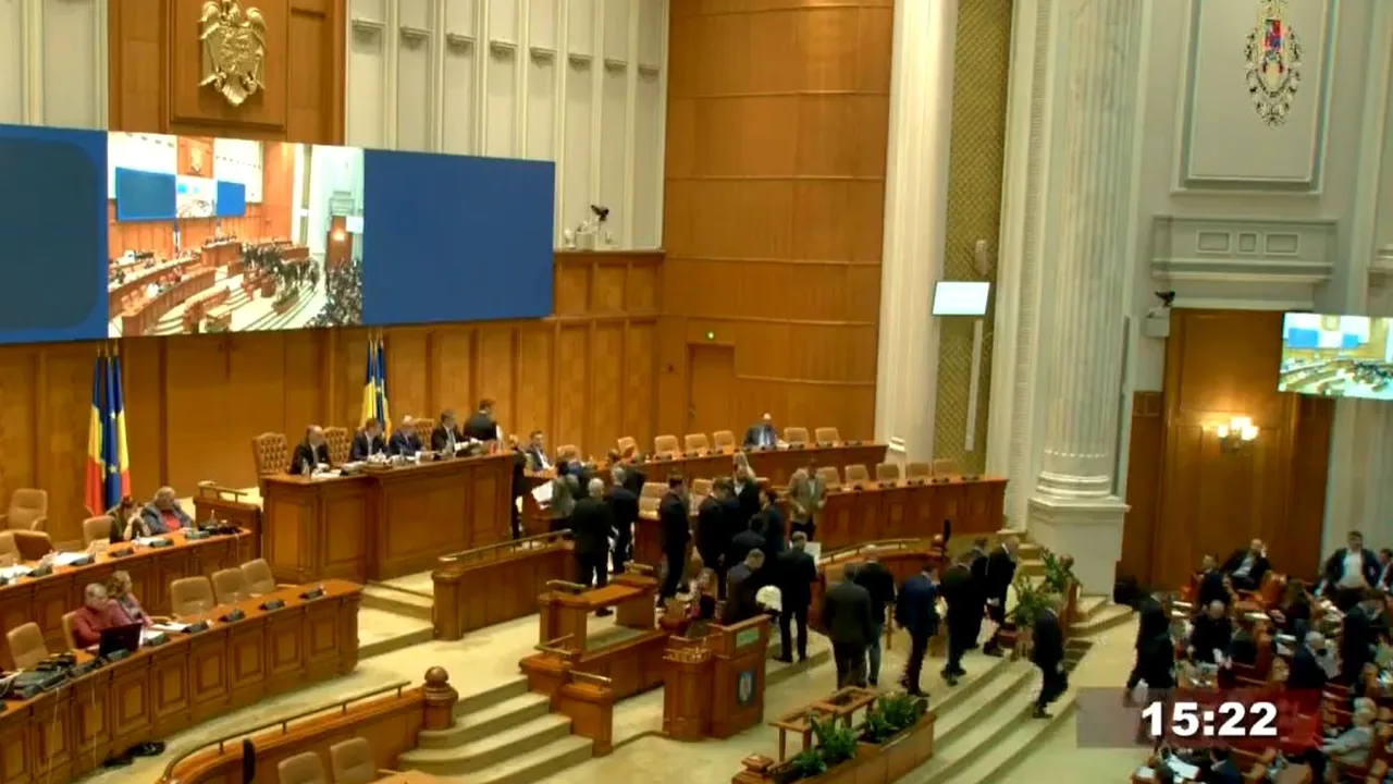 AUR părăseşte plenul Parlamentului în care se discută bugetul pentru anul 2024
