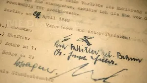 Semnăturile lui Stalin, Hitler şi Lincoln, expuse la Washington