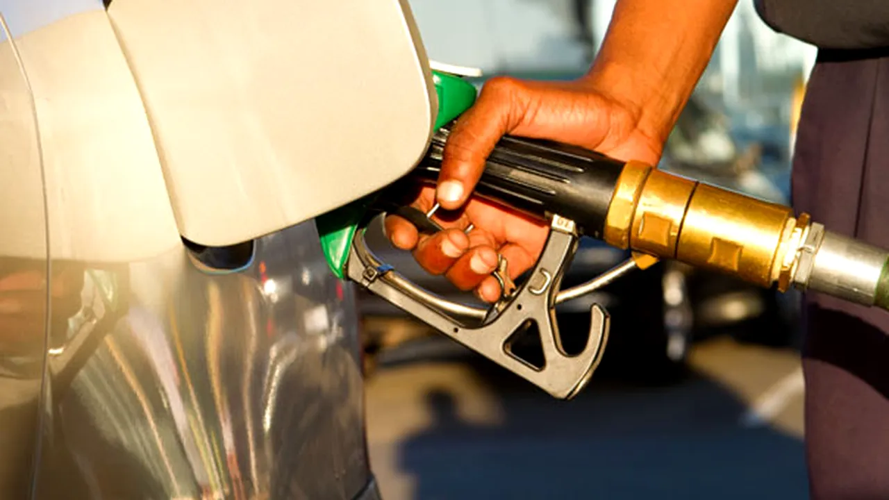 OMV Petrom ieftineşte benzina cu patru bani pe litru
