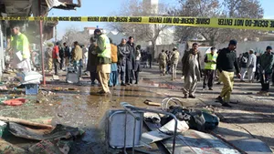 Cel puţin zece persoane au murit într-un atac sinucigaş în nord-vestul Pakistanului