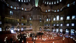 Papa Francisc s-a recules la Moscheea Albastră din Istanbul - FOTO