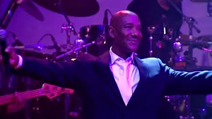 Errol Brown, interpretul cântecului 