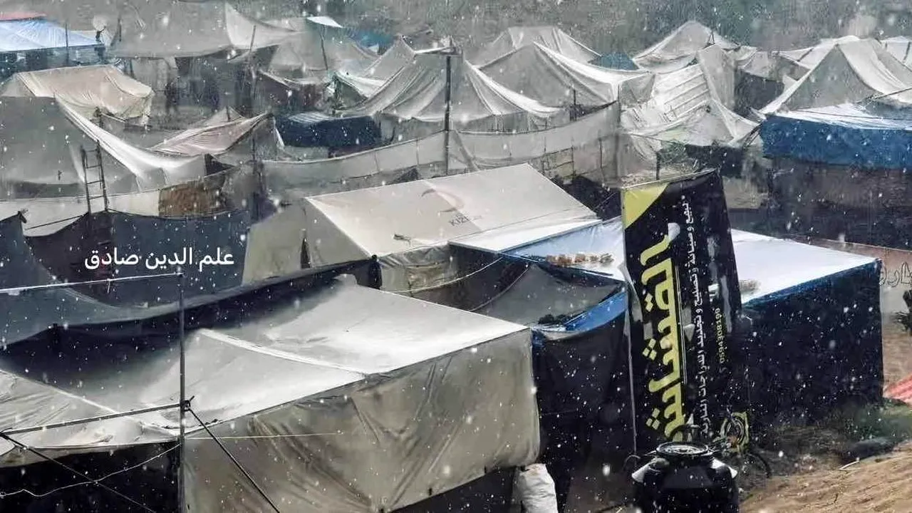 Gaza. Ploile abundente au inundat corturile refugiaţilor palestinieni