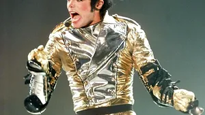 Michael Jackson - o carieră fabuloasă, umbrită de o viaţă plină de excentricităţi şi controverse