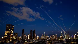 O singură rachetă iraniană care pătrunde în apărarea SUA ar putea deraia planurile lui Trump